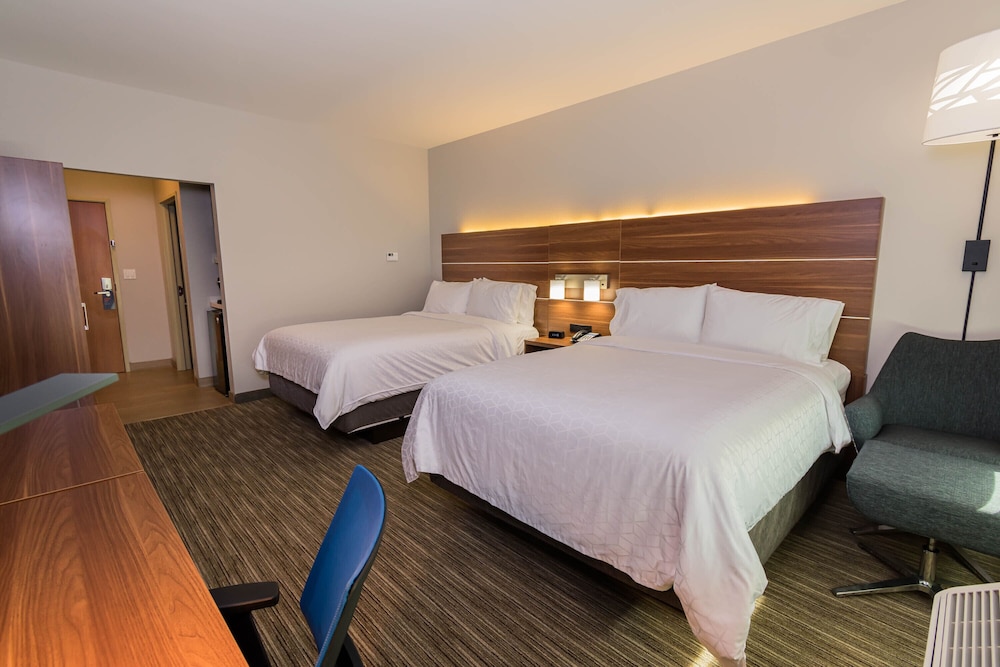 Holiday Inn Express & Suites Houston North I 45 Spring by IHG - photo 8