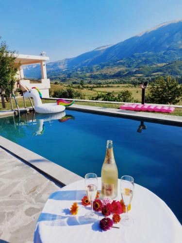 Villa Xheni — 4-Star Luxury Hotel in Ballaban, Albania