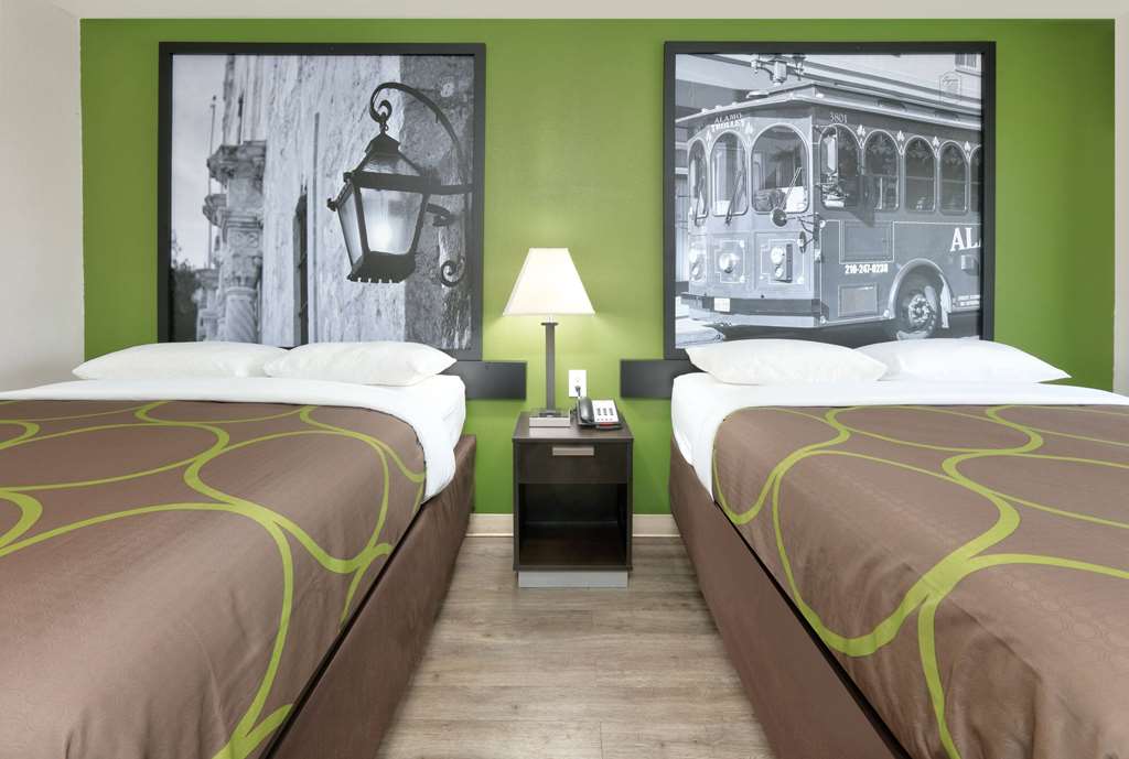 Super 8 by Wyndham Palestine - photo 14