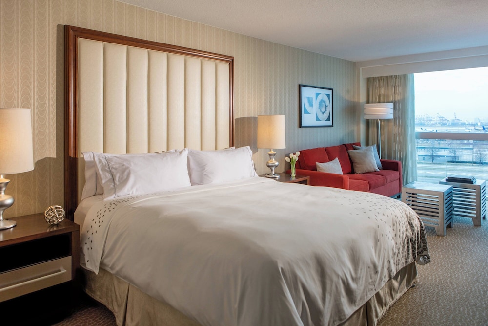 Renaissance Newark Airport Hotel - photo 10