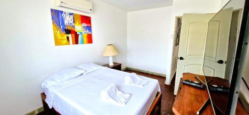 Edelmon’t Beach in Los Organos, Peru