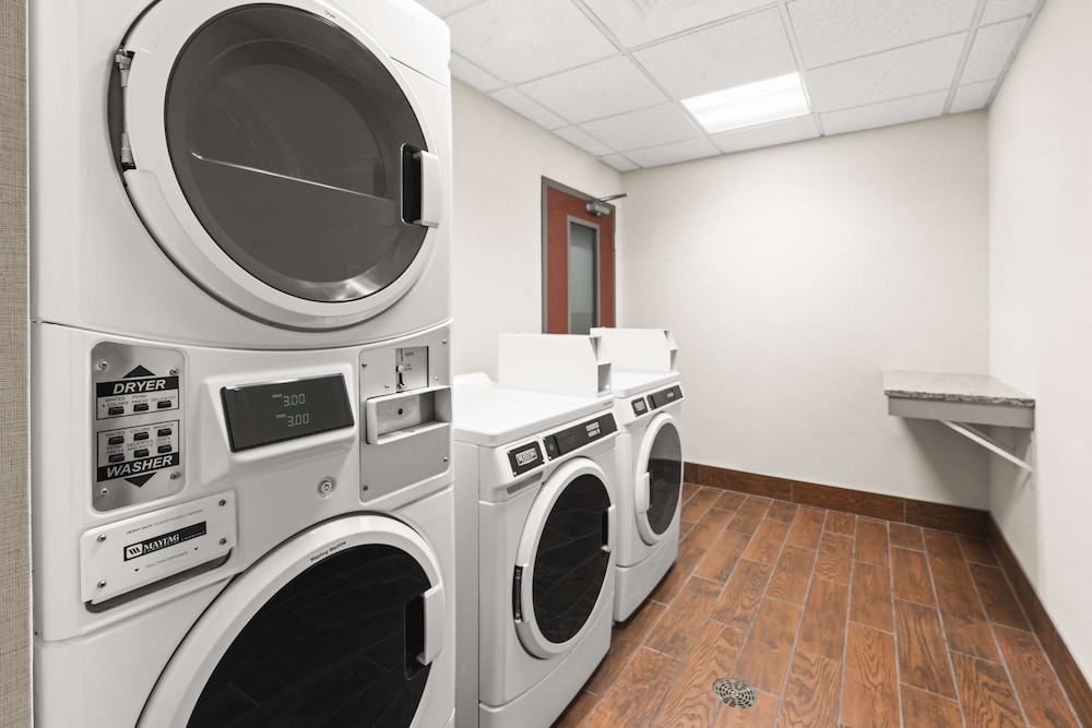 Hampton Inn Seekonk - photo 28