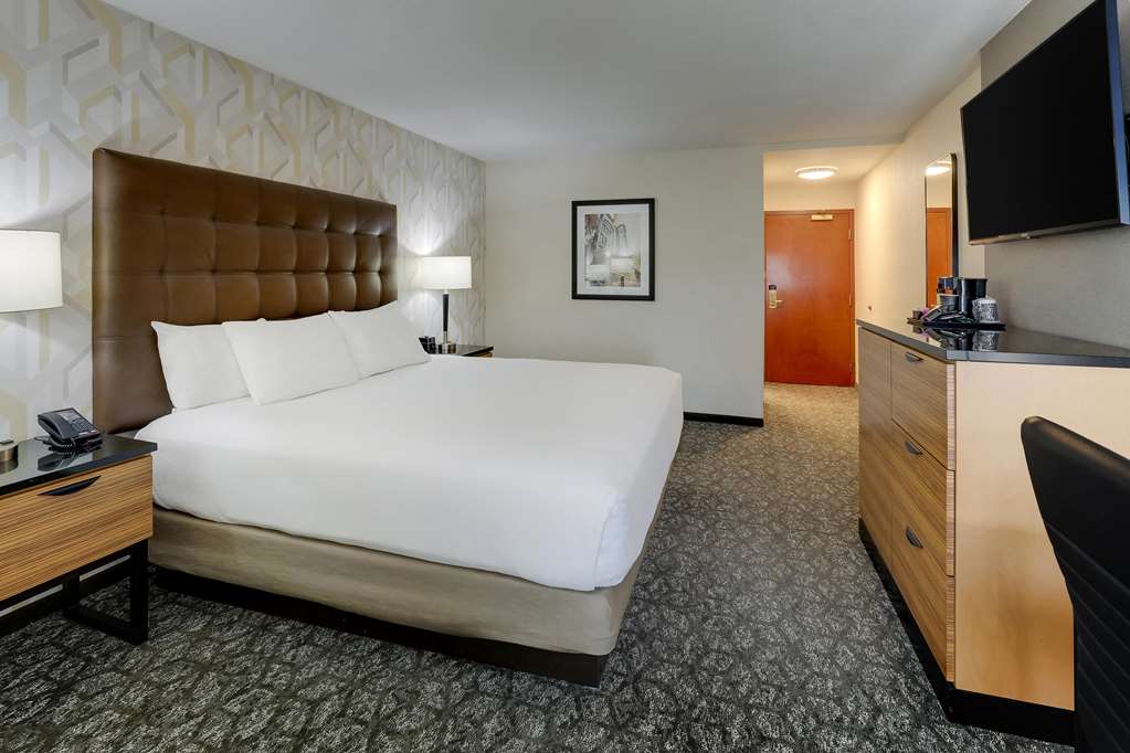 Drury Inn & Suites Birmingham Lakeshore Drive - photo 20