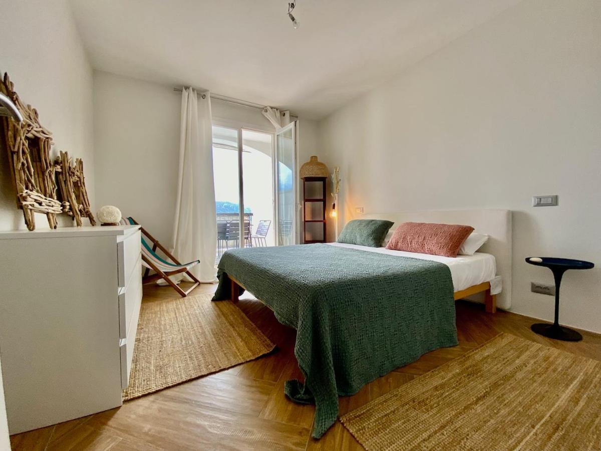 Belle Vue Sur Le Port & Parking Prive — hotel in Saint-Florent-Sur-Cher