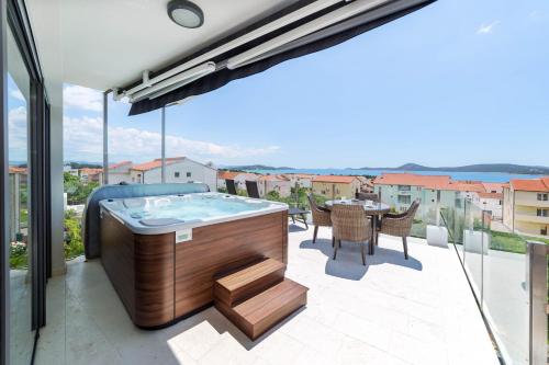 Villa Aliara Jacuzzi Apartment — 4-Star Luxury Hotel in Vodice, Croatia