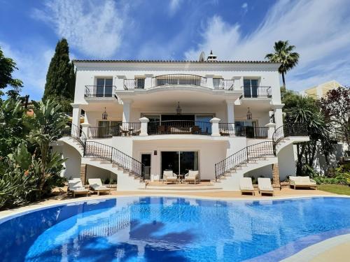 Fabulous 8 bedroom Andalucian family Villa with panoramic vistas of La Concha Marbella — 4-Star Luxury Hotel in Benahavis, Spain