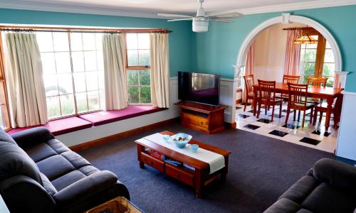 Maria's at Swansea — 4-Star Luxury Hotel in Swansea, Australia