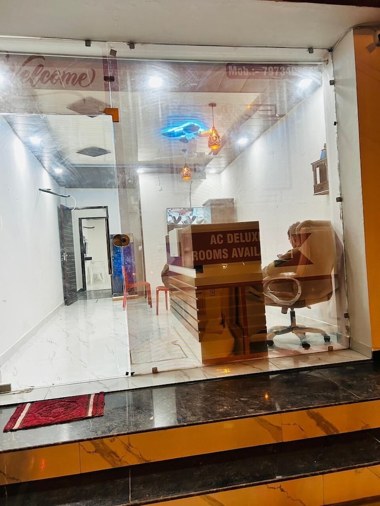 Brothers Hotel in Panchkula, India