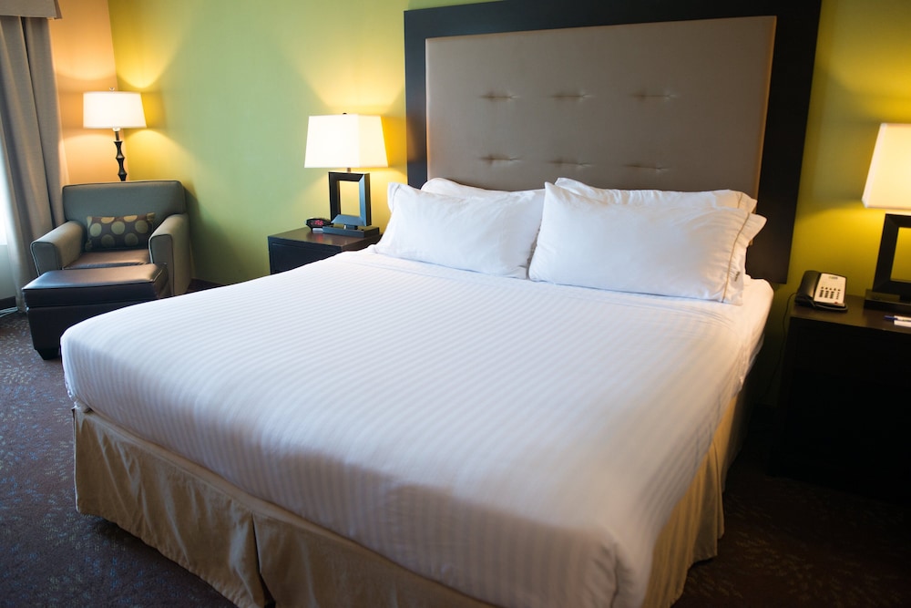 Holiday Inn Express Hotel & Suites Northwood by IHG - photo 14