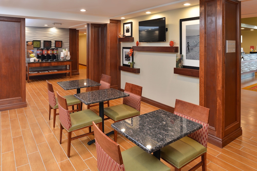 Hampton Inn Detroit Auburn Hills South - photo 19