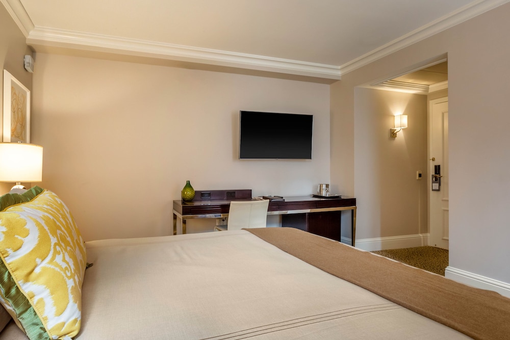 Omni Berkshire Place - photo 33
