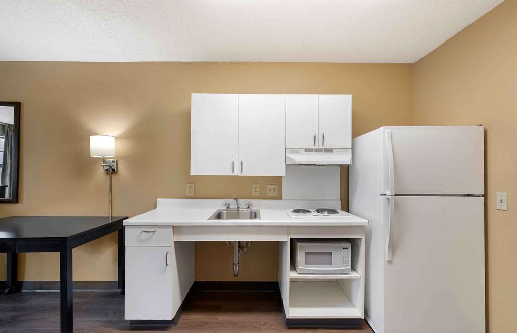 Extended Stay America Select Suites Austin Northwest Lakeline Mall - photo 14
