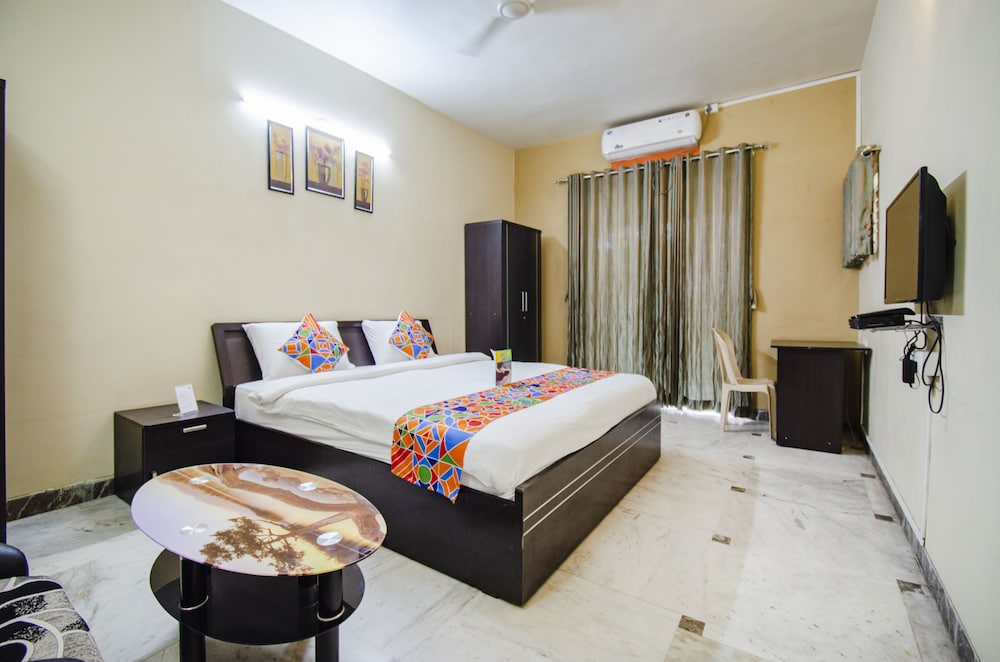 FabExpress Lunkad Heritage - last minute hotel in Pune