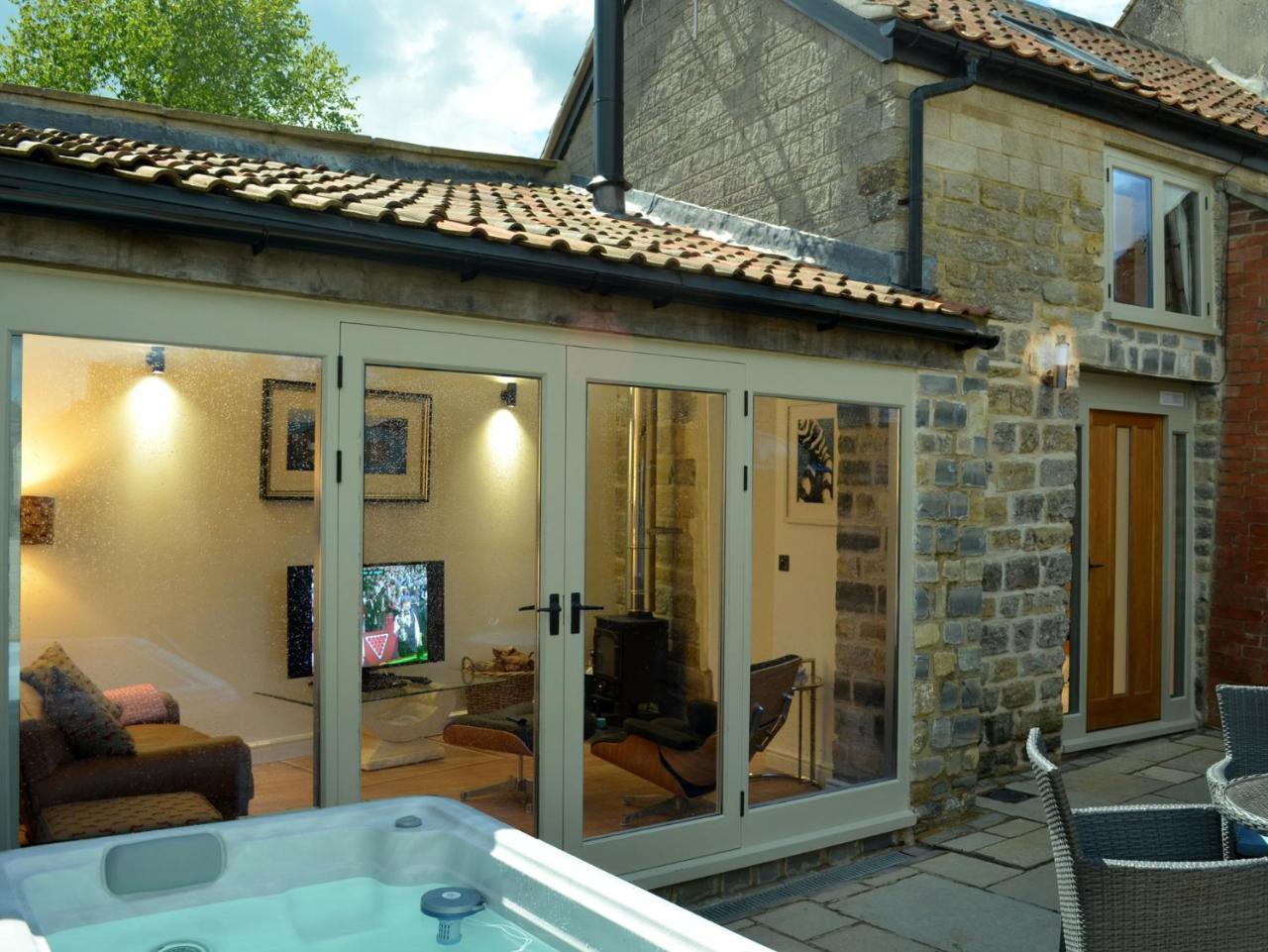 1 Bed in Curry Rivel 41489 — 4-Star Luxury Hotel in Curry Rivel, United Kingdom