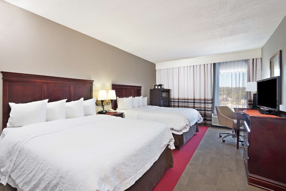 Hampton Inn Huntington Barboursville - photo 16
