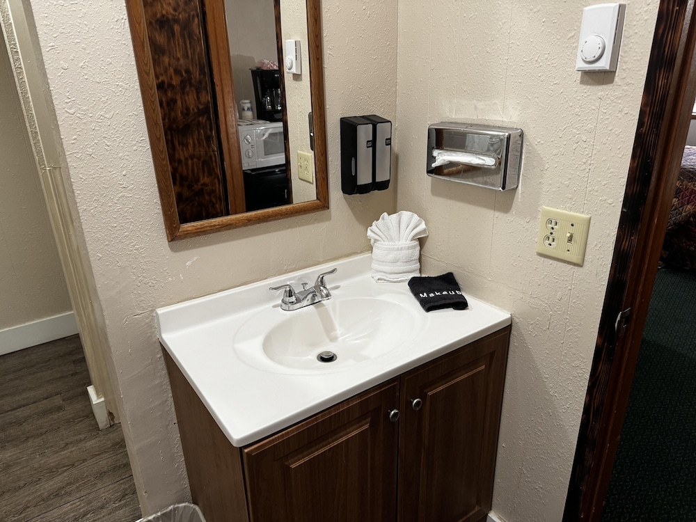 Heidis Inn Ilwaco - photo 29