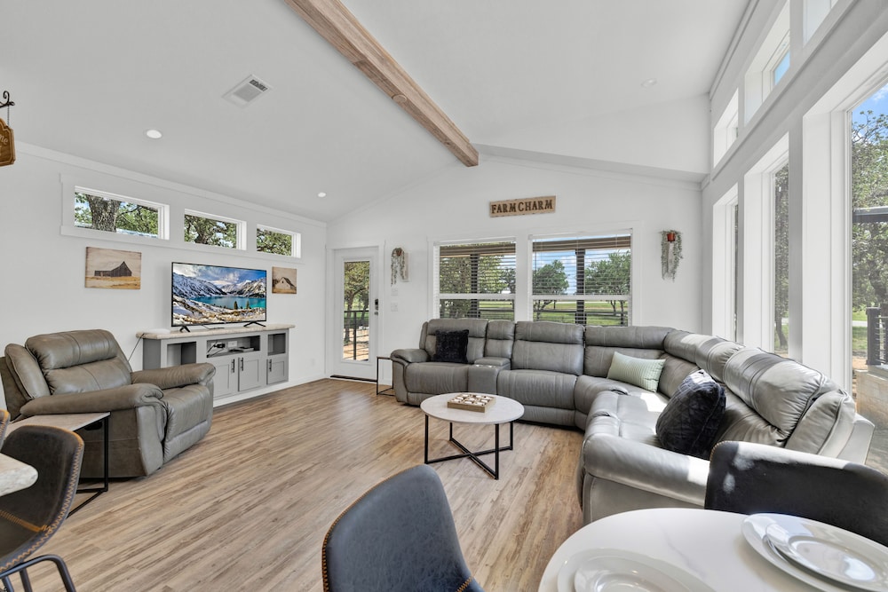 Resort at Fredericksburg Unit 22 - photo 5