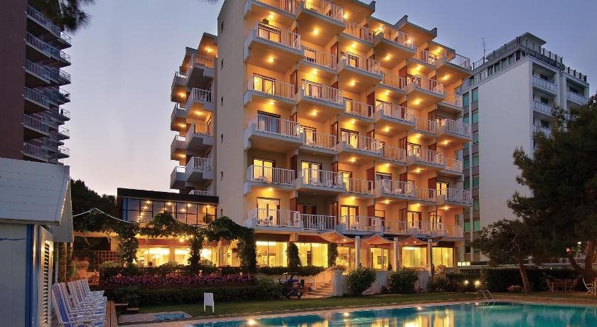Hotel Atlantic — 4-Star Luxury Hotel in Lignano Sabbiadoro, Italy