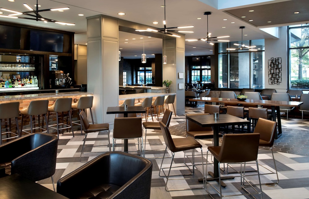 Embassy Suites by Hilton Bethesda Washington DC — Bethesda — photo 4