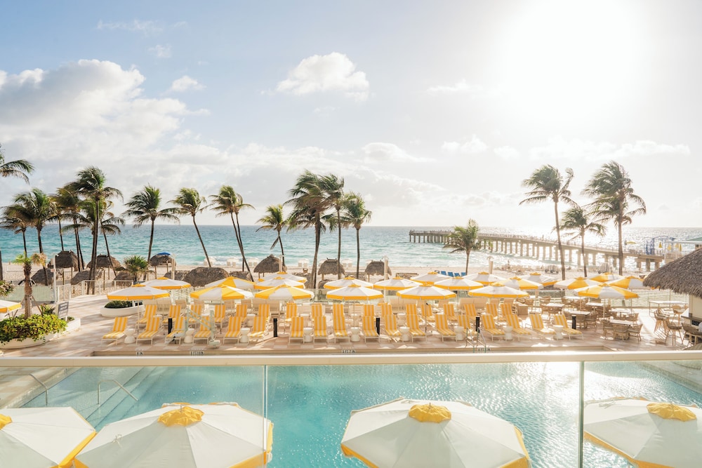 The Sunny — 4-Star Luxury Hotel in Sunny Isles Beach, United States