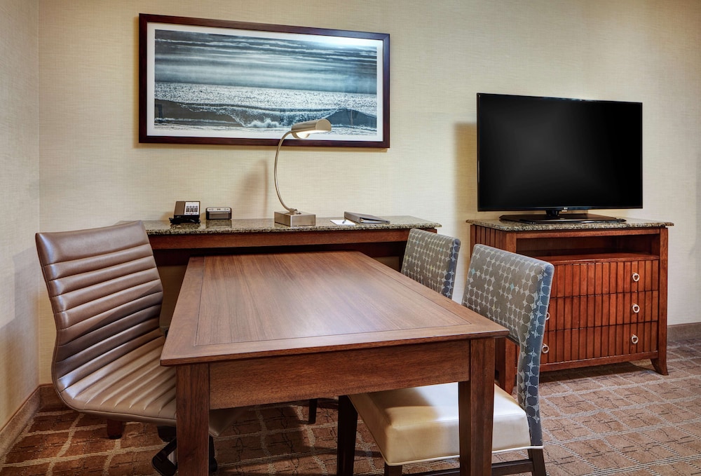 Embassy Suites by Hilton San Diego La Jolla - photo 13