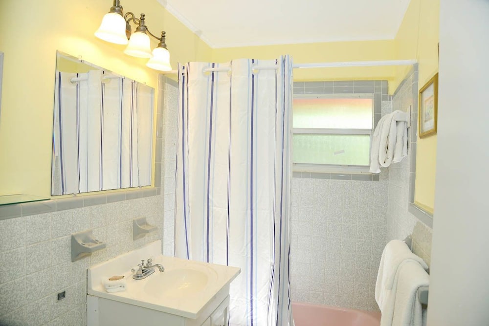 The Palmview and Sandpiper Inns - photo 49