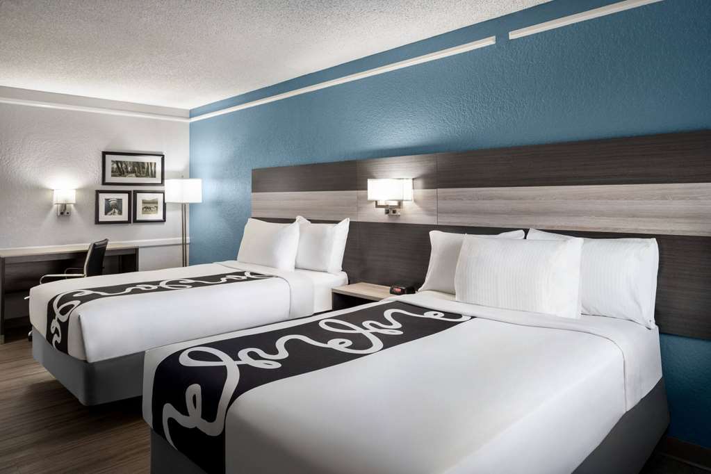 La Quinta Inn by Wyndham Victoria - photo 46
