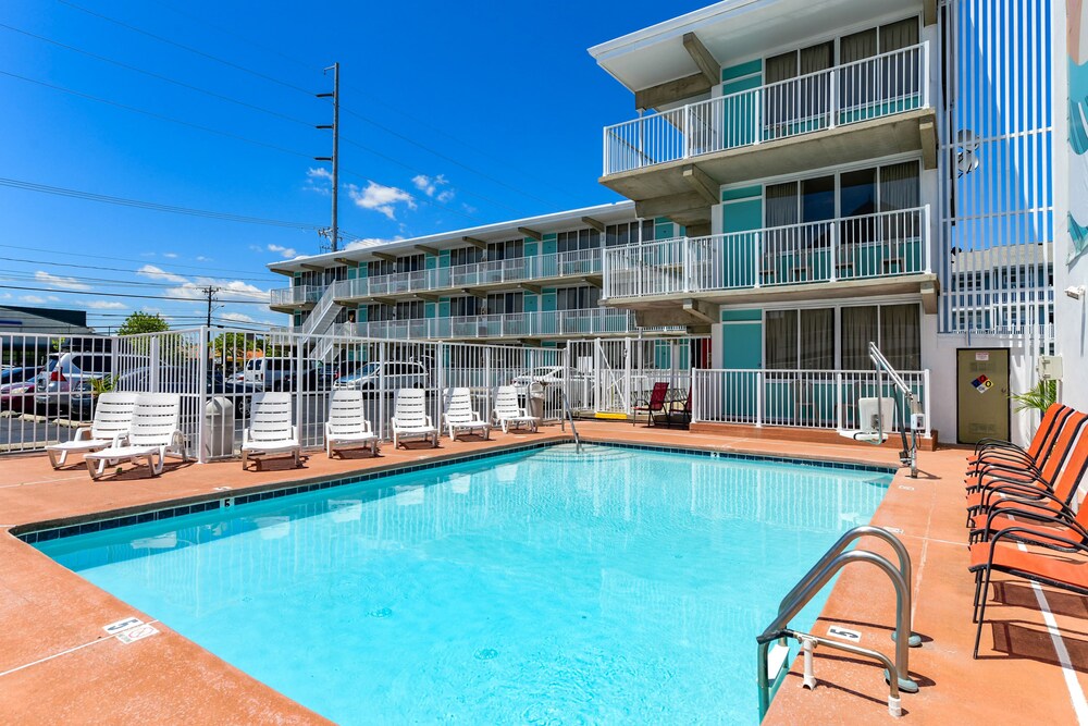 Surf Inn Suites - last minute hotel in Ocean City