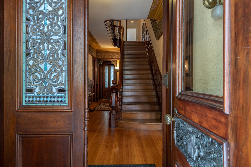 The Lady Mary Inn - photo 2