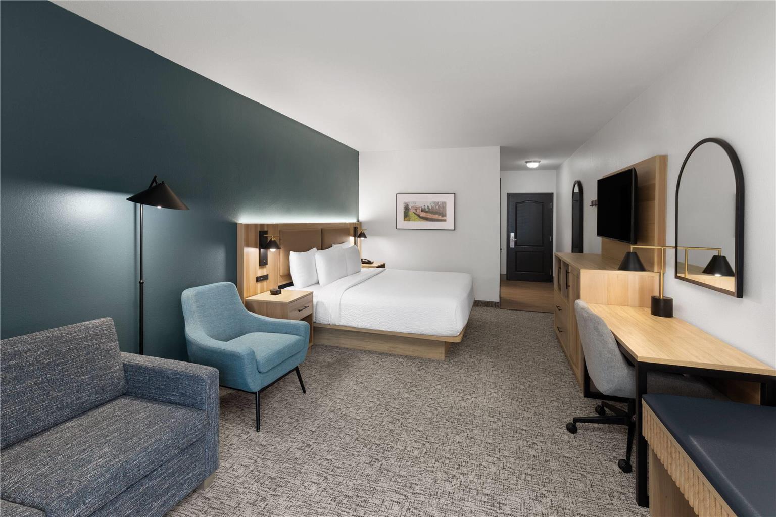La Quinta Inn & Suites by Wyndham Lexington South Hamburg - photo 25