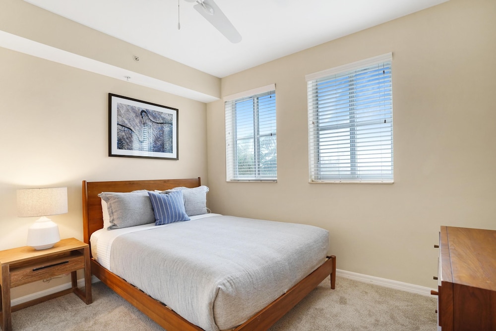 Dharma Home Suites South Miami at Red Road Commons - photo 8