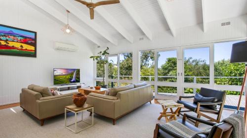 Sea Whisper Spacious Family Retreat in Metung, Australia