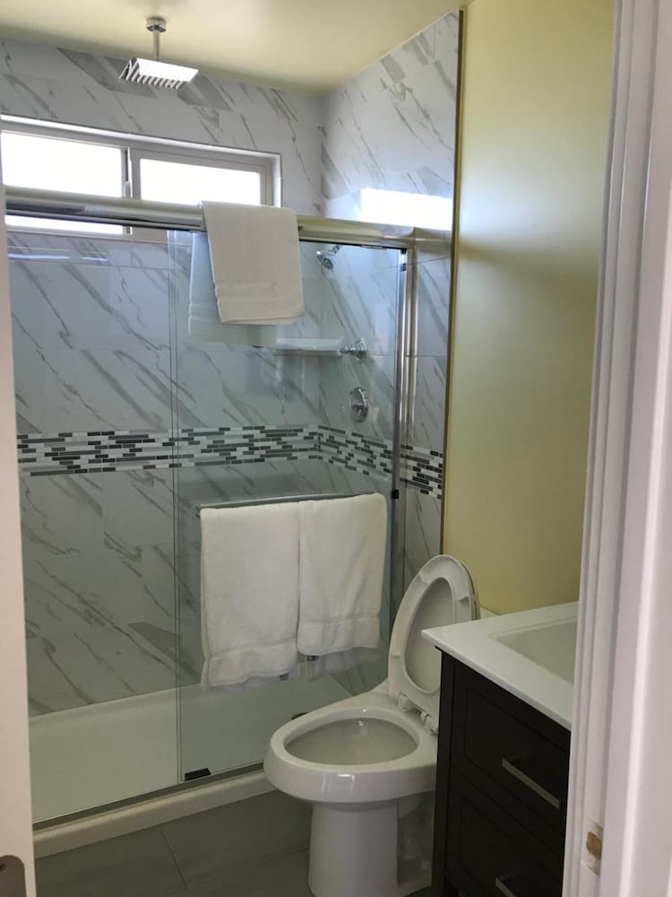 777 Motor Inn - photo 22