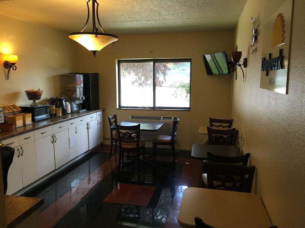 Days Inn Leominster Fitchburg Area - photo 27