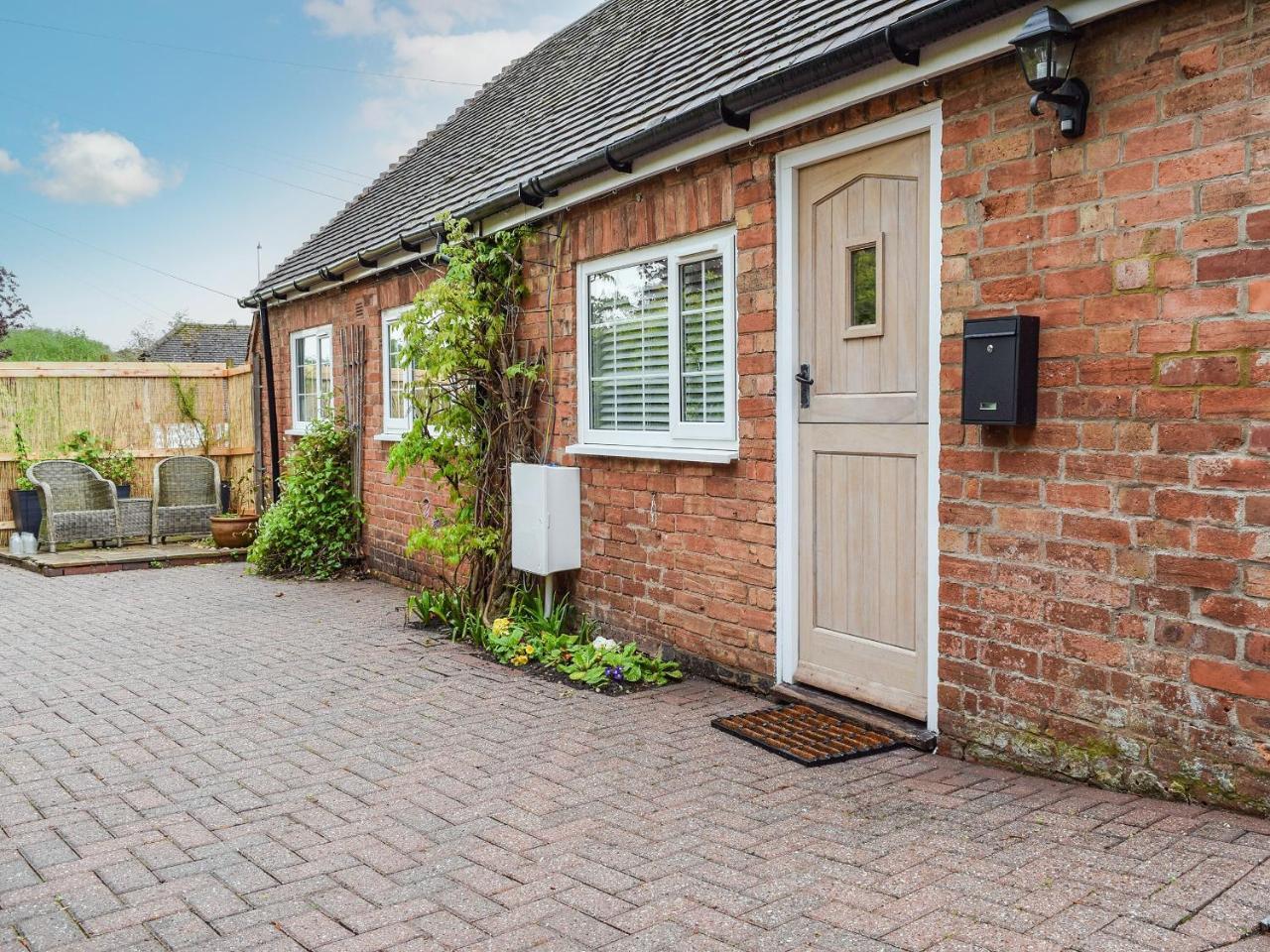The Stables - last minute hotel in Long Itchington