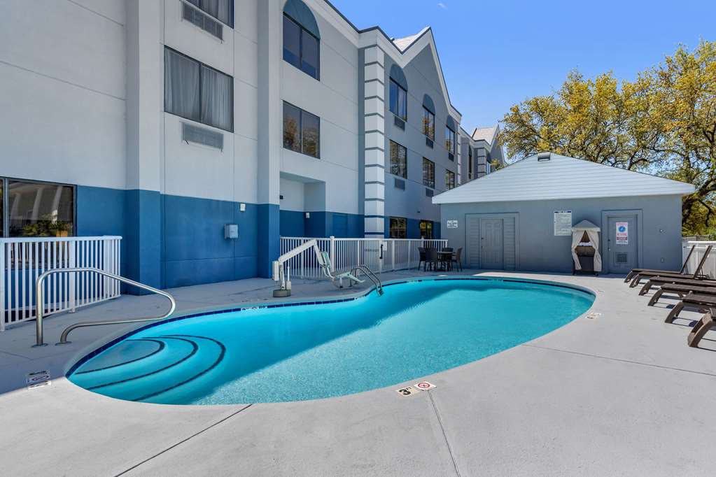 Comfort Suites Southport Oak Island - photo 19