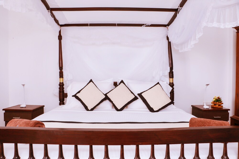 Mirissa Gate in Mirissa City, Sri Lanka