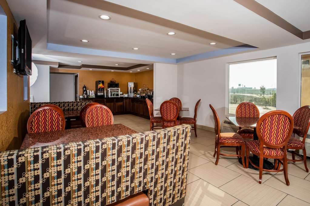 Travelodge by Wyndham Fort Wayne North - photo 37