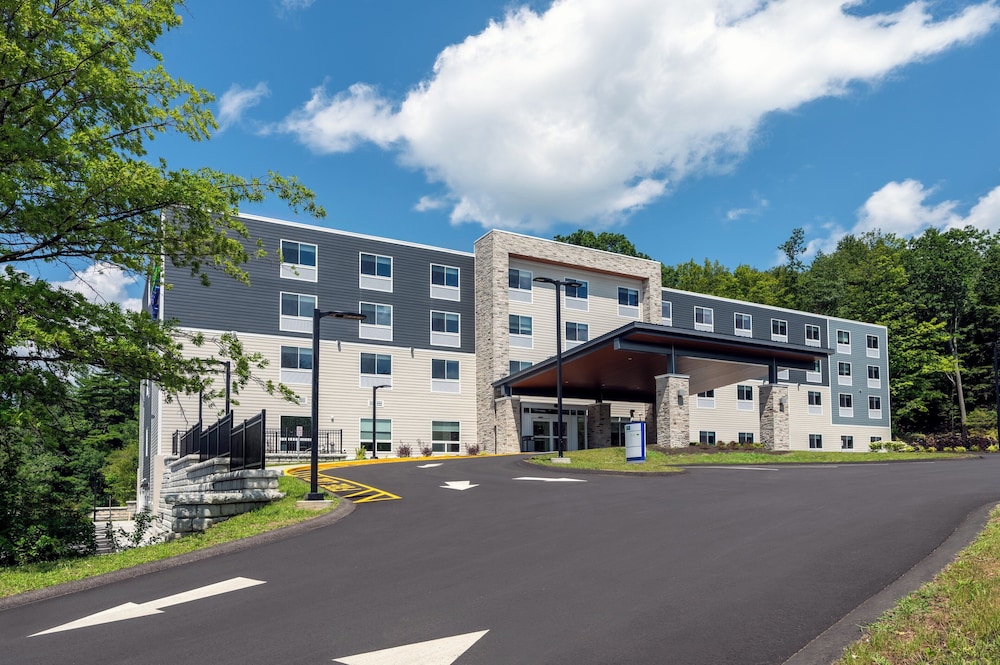 Holiday Inn Exp Stes Berkshires By Ihg - photo 45