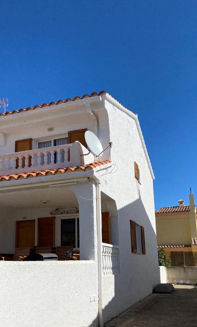 Casa Elisa 3 Bedrooms 2 Bathrooms 4 Airco's Shared Pool — 4-Star Luxury Hotel in Alcoceber, Spain