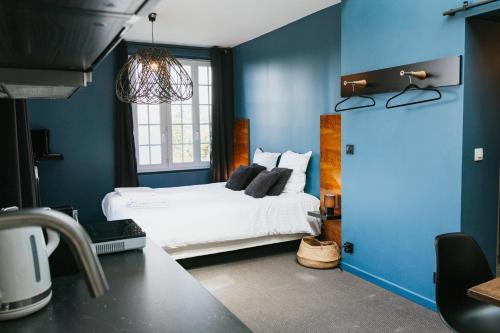 Studio L'ecume Acces Piscine - carbon neutral hotel in Unknown City