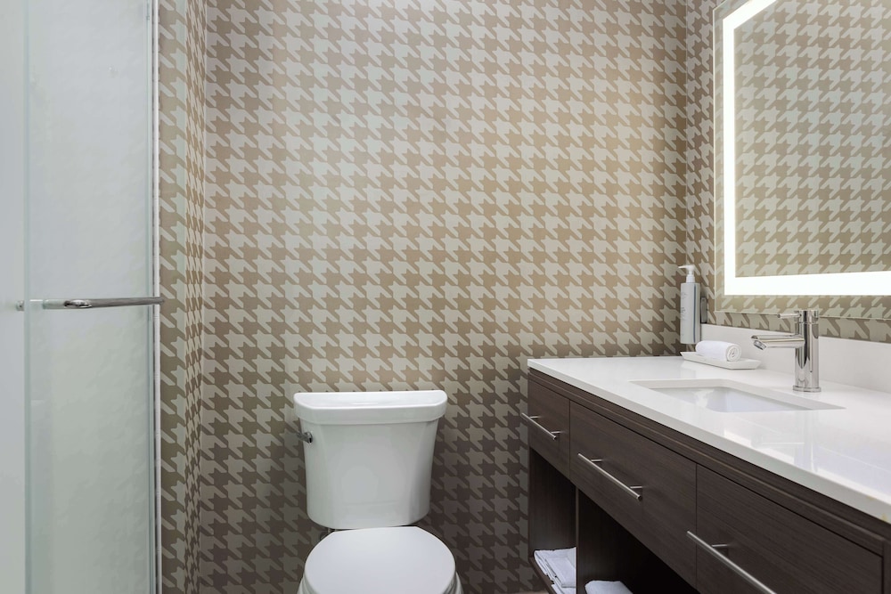 Home2 Suites by Hilton Boston Franklin - photo 17