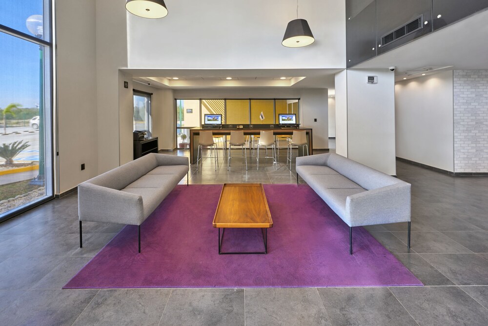 Executive Lounge