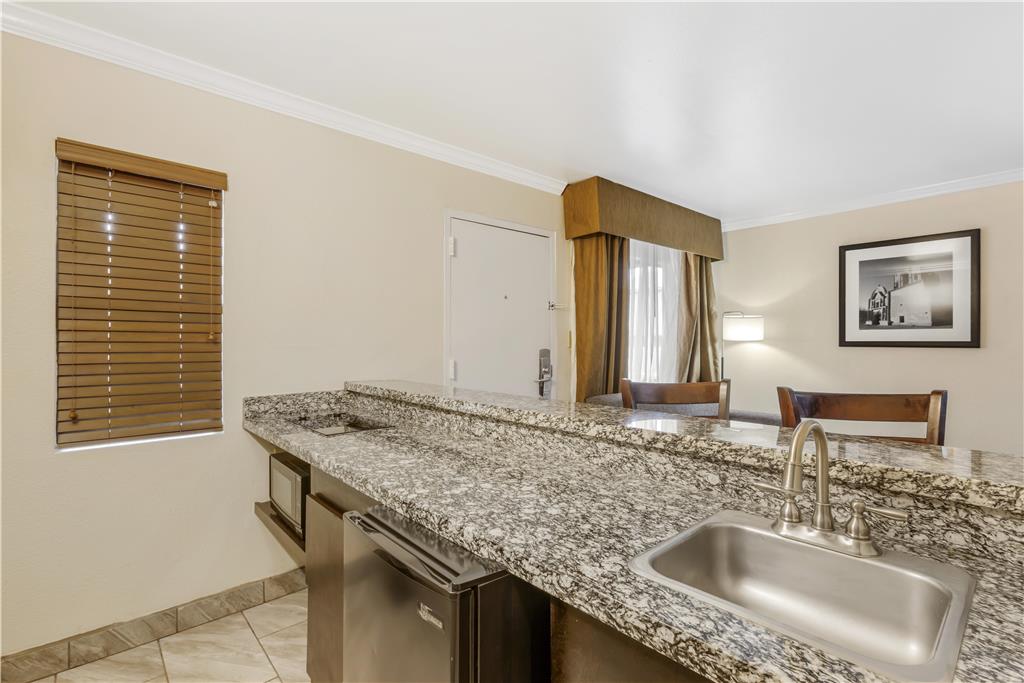 Best Western InnSuites Tucson Foothills Hotel & Suites - photo 63