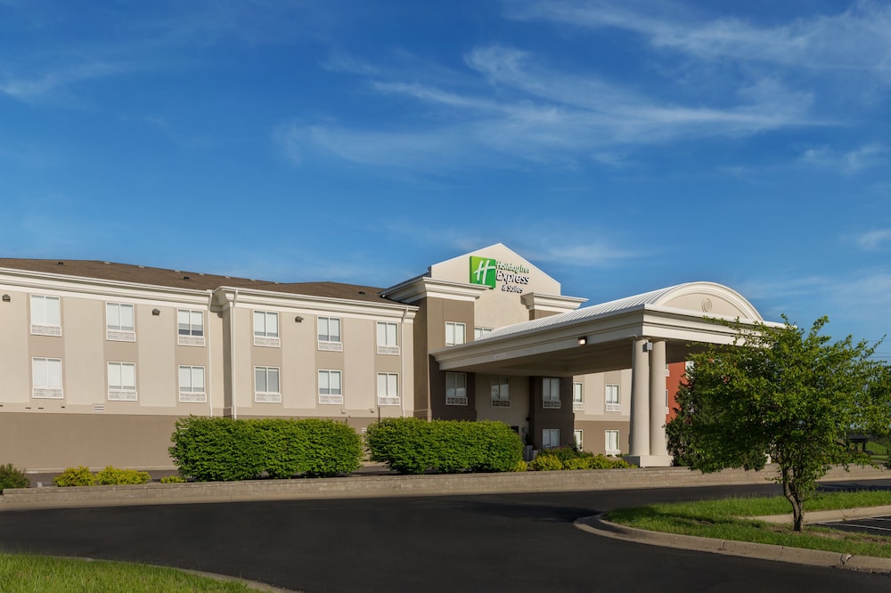 Holiday Inn Express & Suites Lawrence by IHG - photo 39