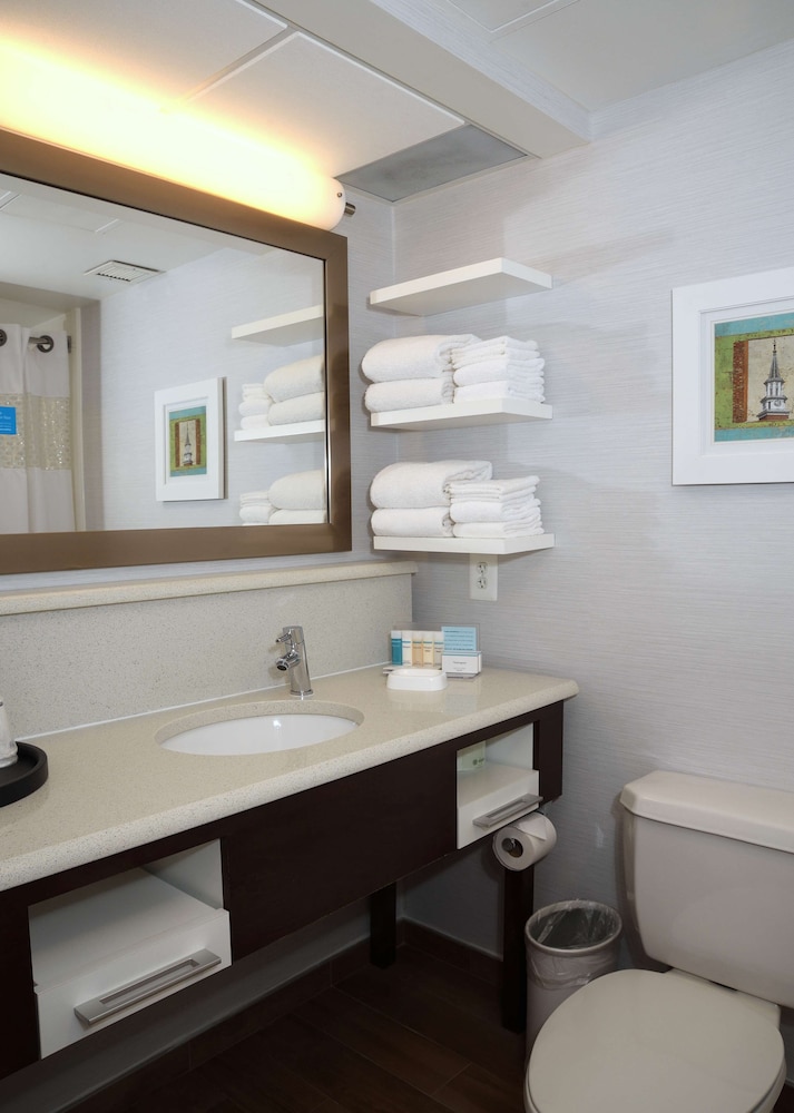 Hampton Inn Alexandria Old Town King St. Metro - photo 26