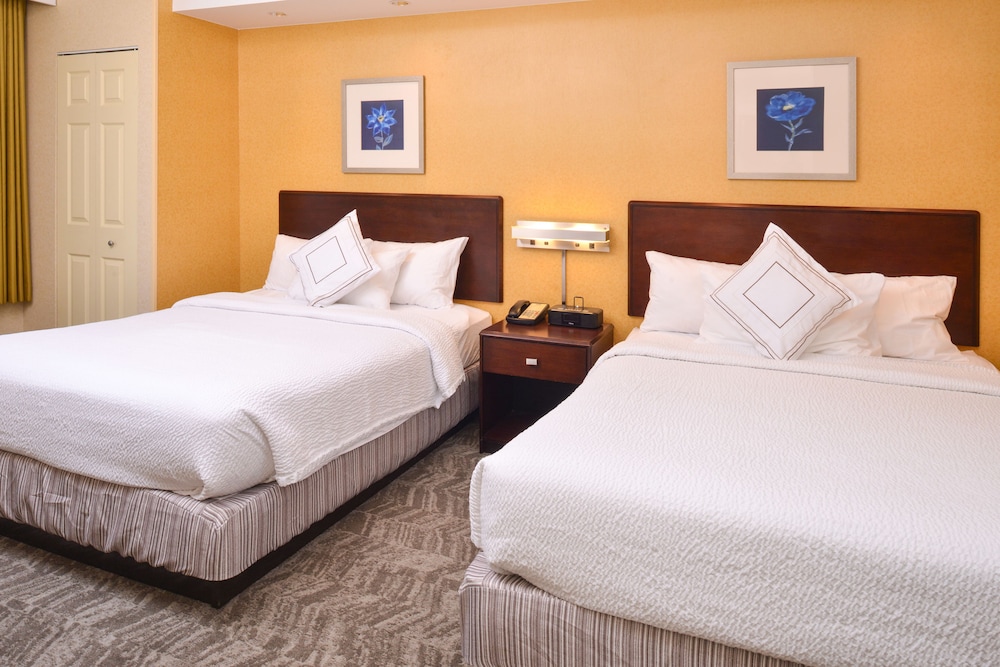 Springhill Suites by Marriott Pittsburgh Mills - photo 6