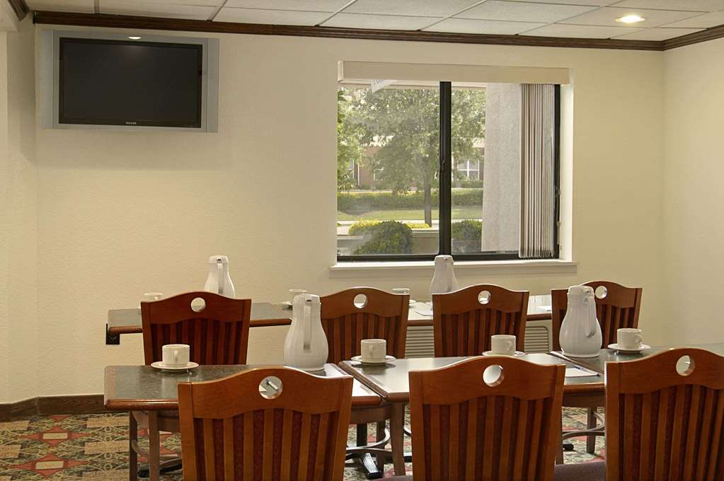 Baymont by Wyndham Arlington At Six Flags Dr - photo 13