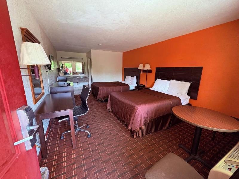 Royal Regency Inn - photo 15