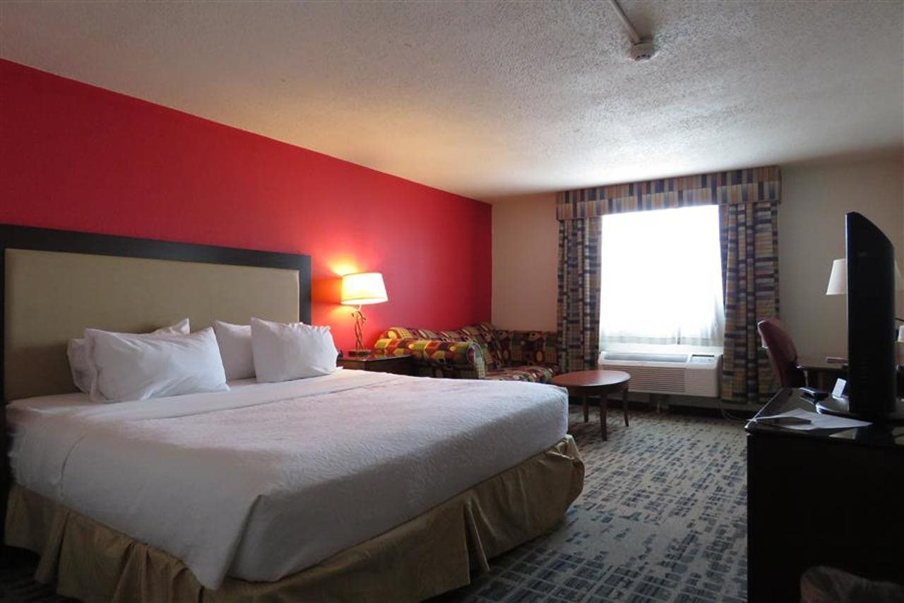 American Inn and Suites Ferndale - photo 8